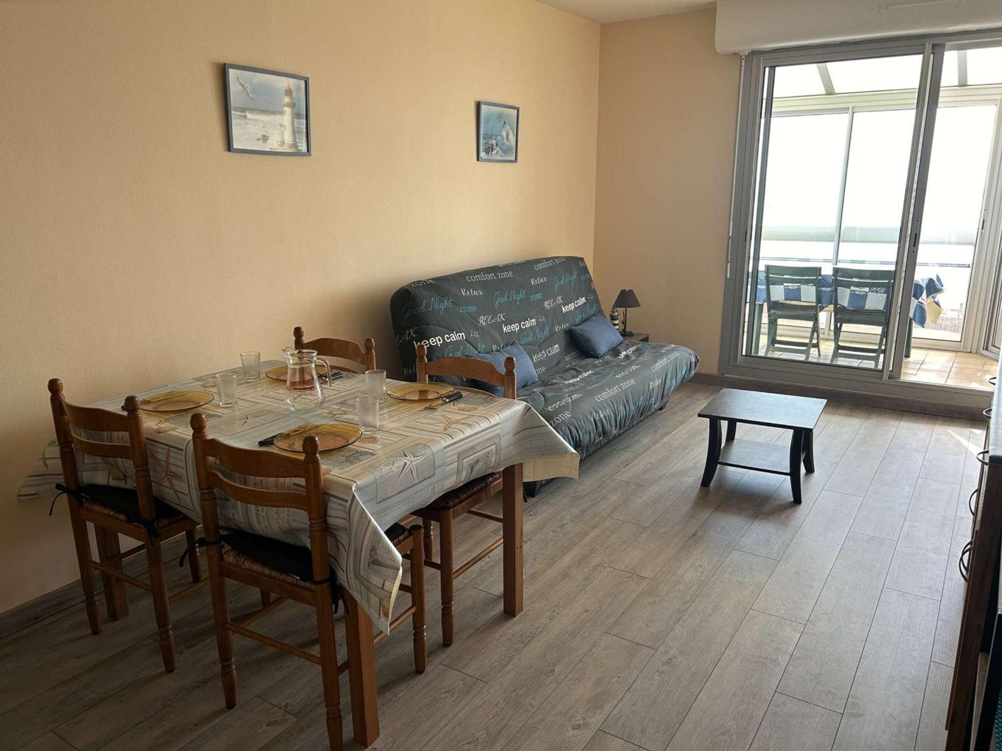 Appartement 2 Pieces Avec Balcon Et Parking A Saint-Gilles-Croix-De-Vie - Fr-1-224-39 Экстерьер фото